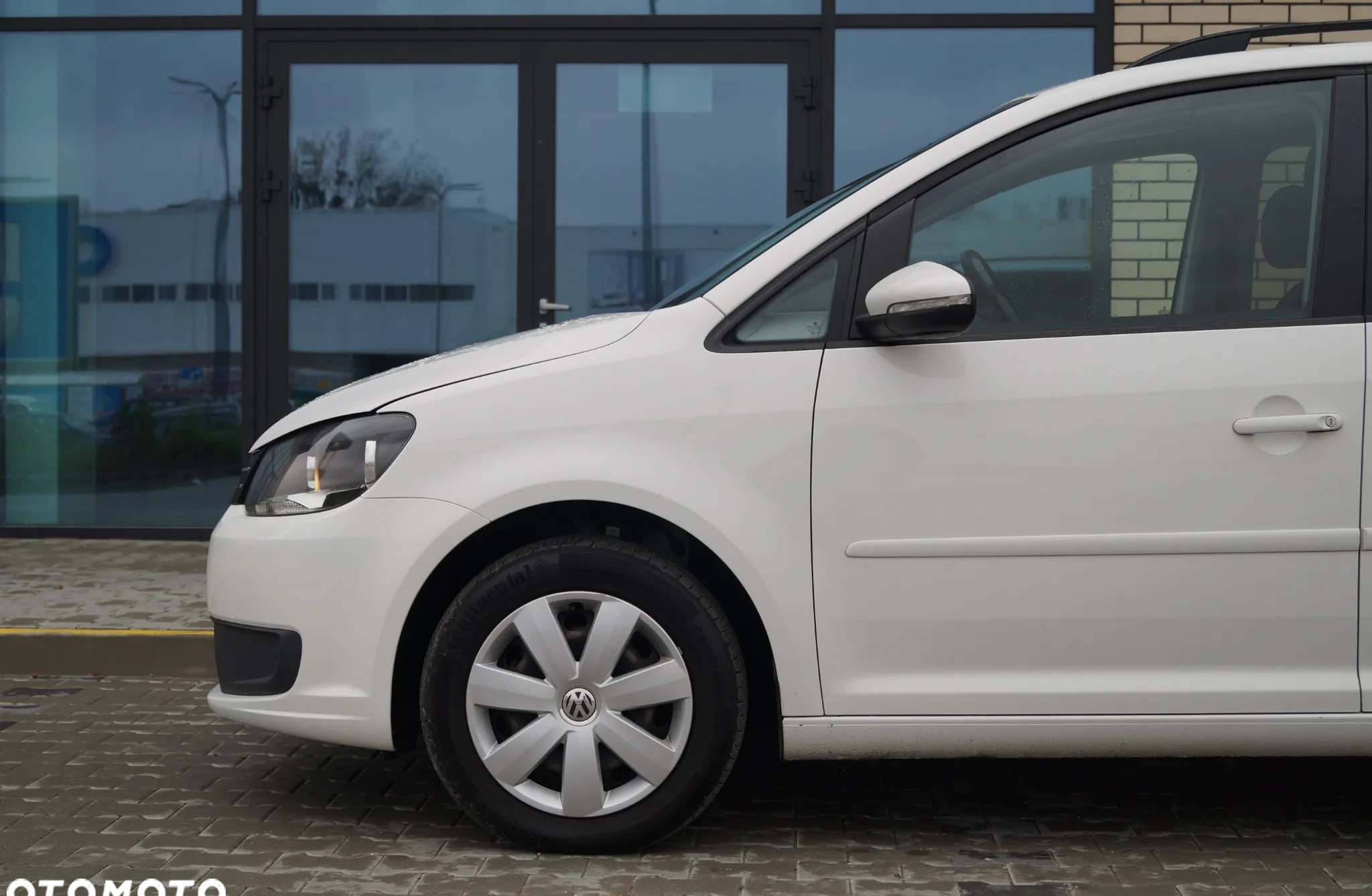 Volkswagen Touran cena 28400 przebieg: 239000, rok produkcji 2012 z Myślibórz małe 742